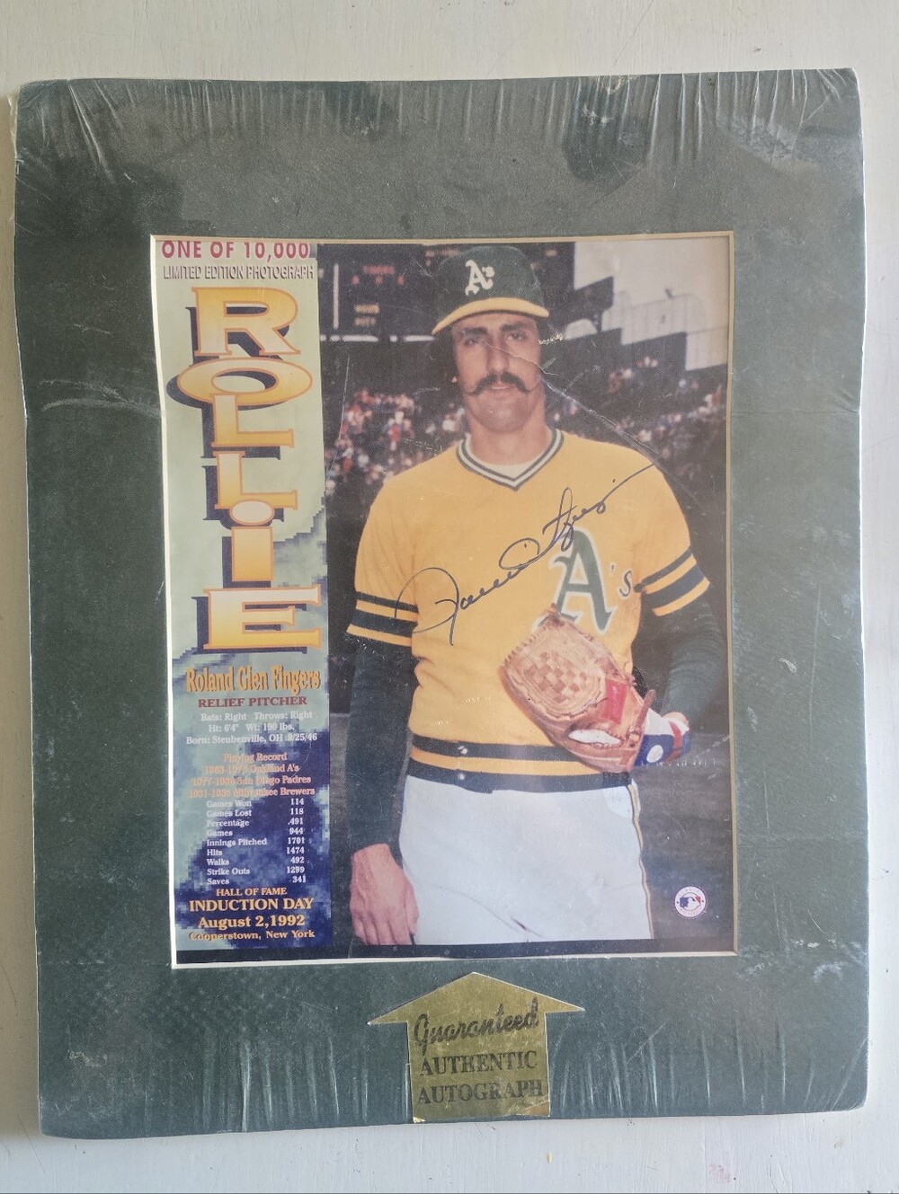 Signed Rollie Fingers Autograph Photo with COA Aug. 1992 Hall Of Fame Induction